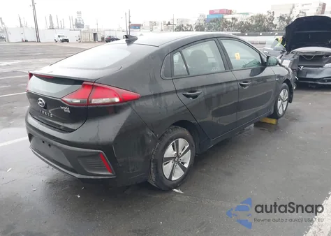 2017 Hyundai Ioniq Hybrid Blue из США, поврежденный, VIN KMHC65LC6HU038881